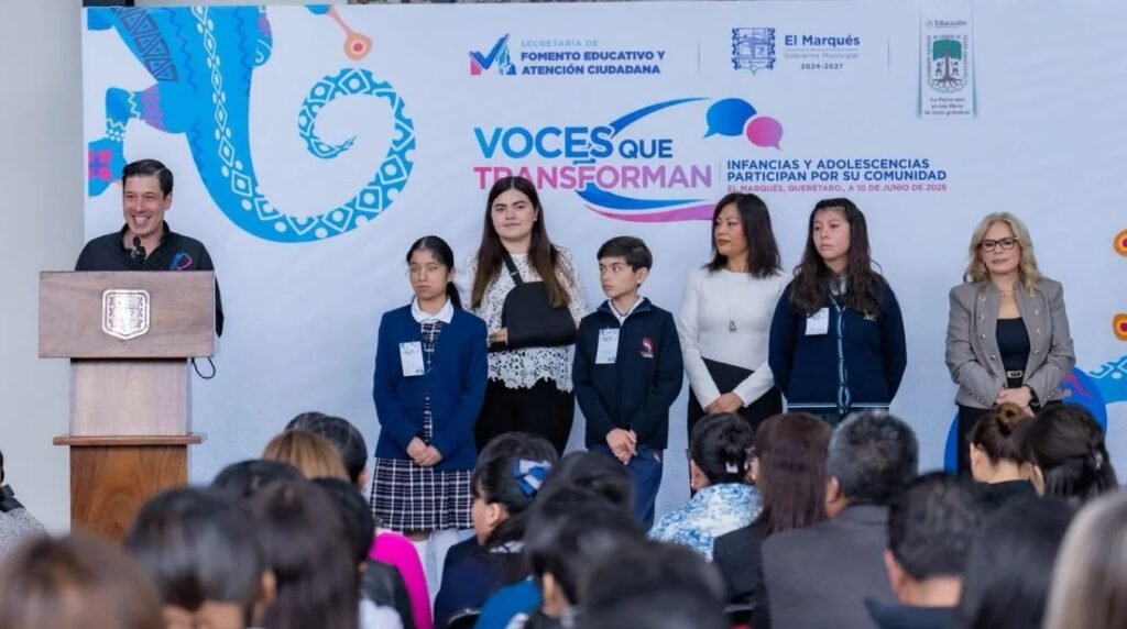 Niñas y niños toman cargos públicos por un día en El Marqués