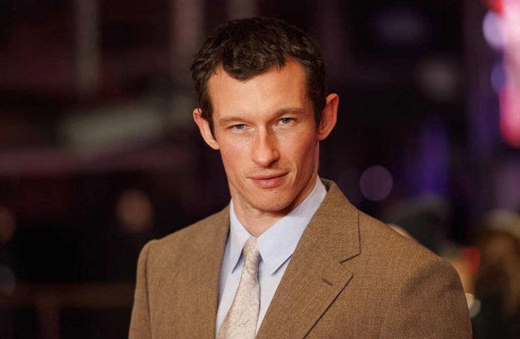 Callum Turner rompe el silencio sobre los rumores que lo colocan como el próximo James Bond