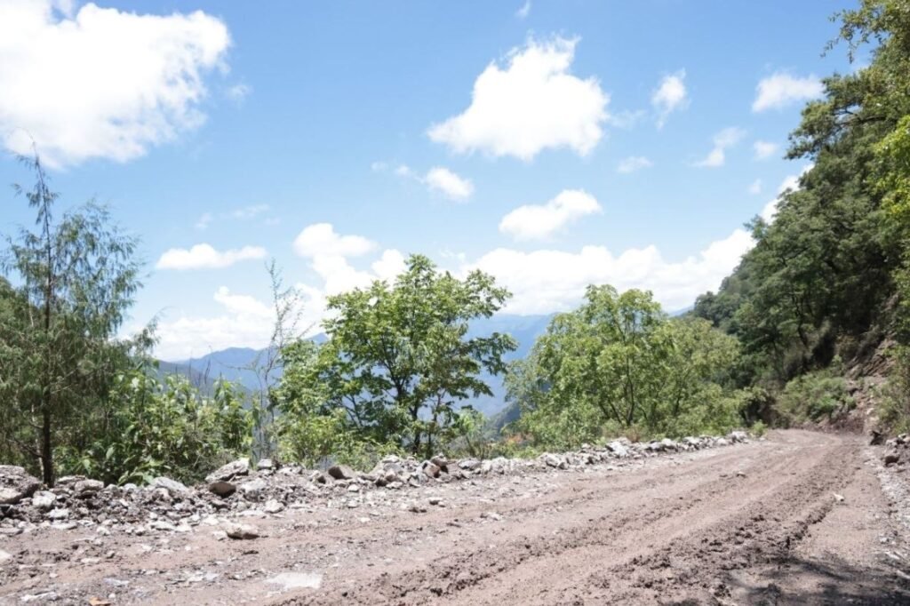 Restablecen paso en Joyas de Bucareli tras deslave provocado por lluvias