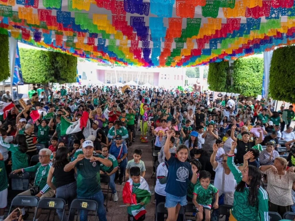 “Vive el Futbol” reúne a cientos de familias en La Cañada durante el debut de México