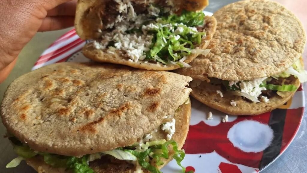 Gorditas de migajas queretanas: un antojito tradicional lleno de sabor y herencia del Bajío