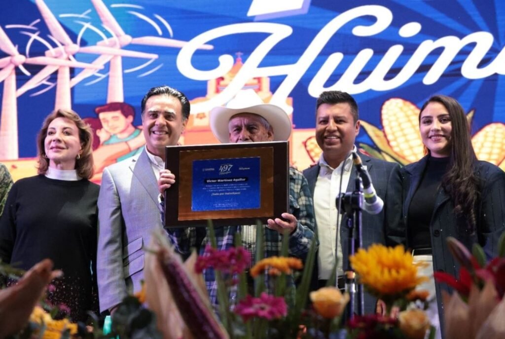 Luis Nava encabeza celebración por el 497 aniversario de Huimilpan
