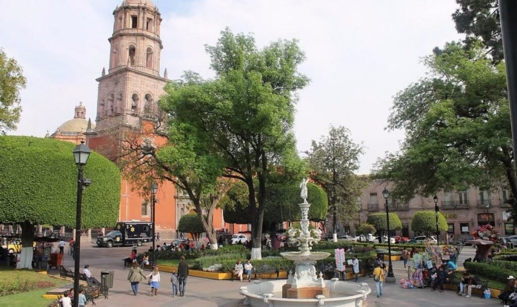 Jardín Zenea, el corazón histórico y cultural de Querétaro